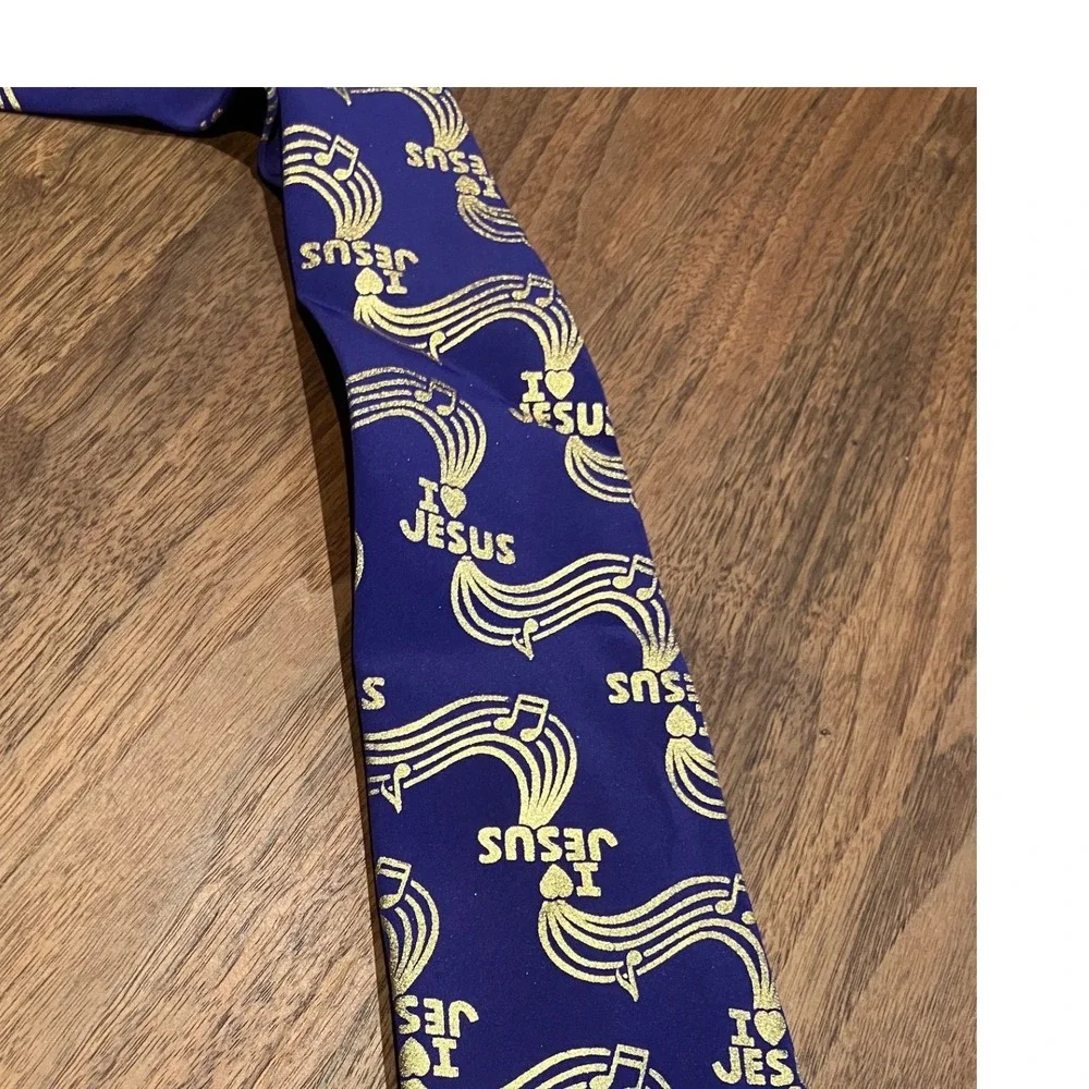 City One Mens Purple Gold I Heart Jesus Music‎ Note Religious Necktie RN 98566